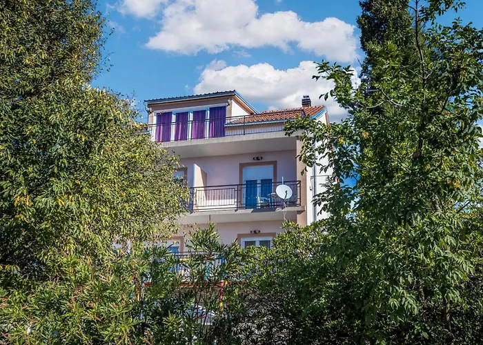 Cozy In Novi Vinodolski